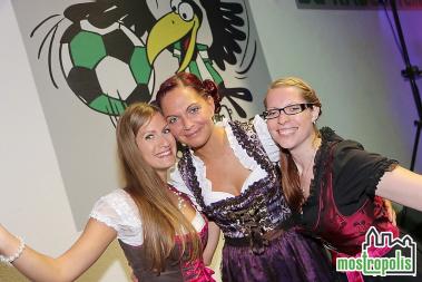 DirndltalernachtinTracht SCRabenstein